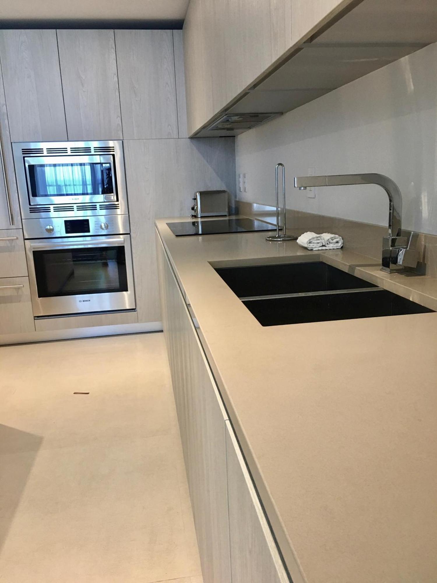 Apartment Hyde 4111 S Ocean Dr *
