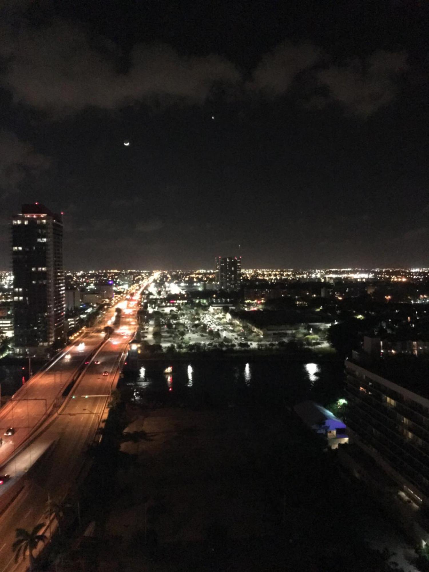 Hyde 4111 S Ocean Dr Apartment