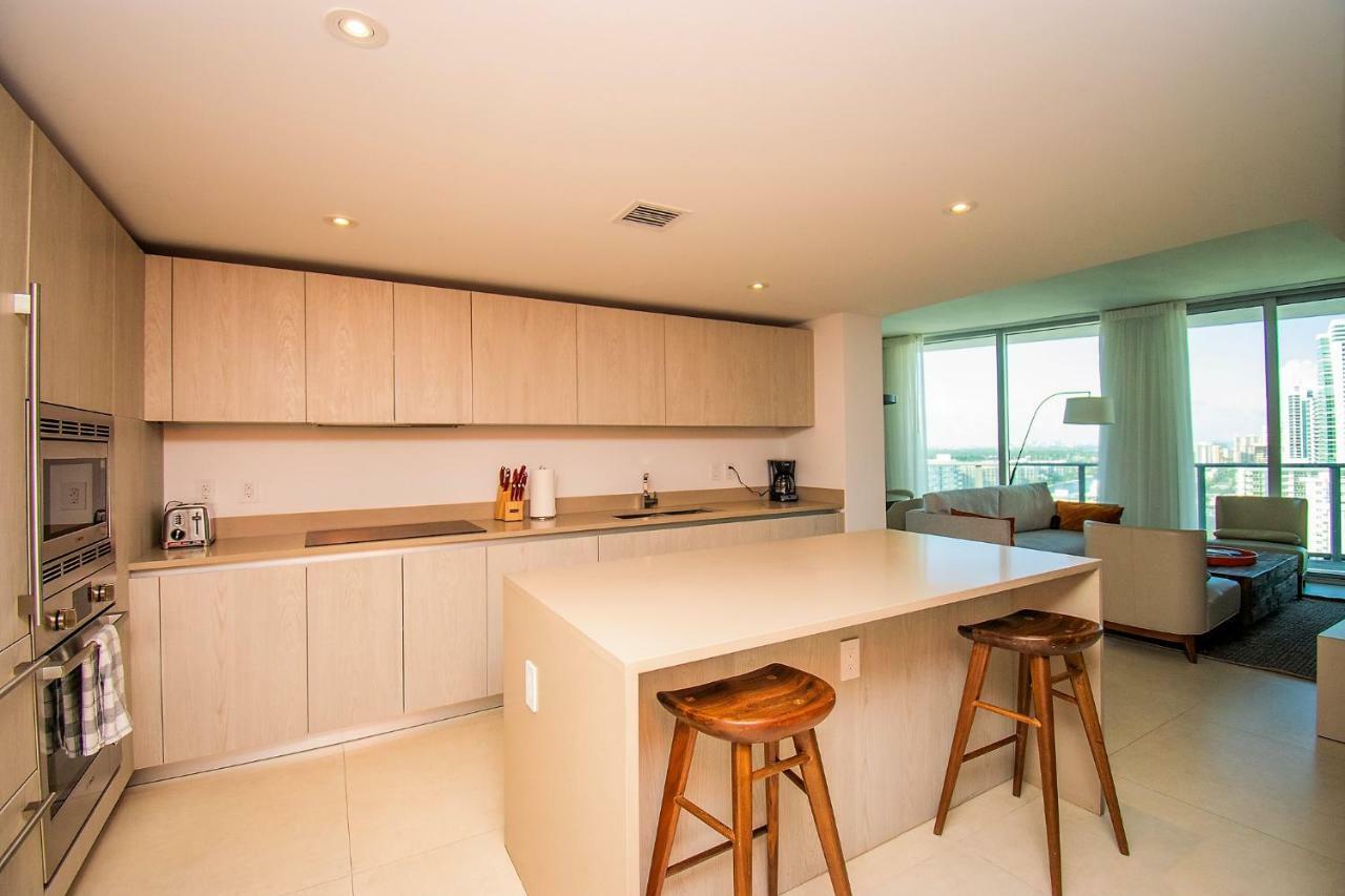 Hyde 4111 S Ocean Dr *